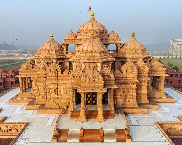 for-the-love-of-this-amazing-akshardham-temple-here-is-one-more-picture-we-came-across-india-akshardhamtemple-delhi-newdelhi-travel-trip-tour-yolo-usa-ucla