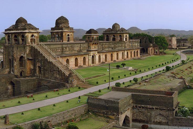 jahaz-mahal-mandu-madhya-pradesh_